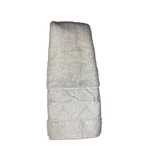 Palm Beach White Combed Cotton Hand Towel with lace One Size